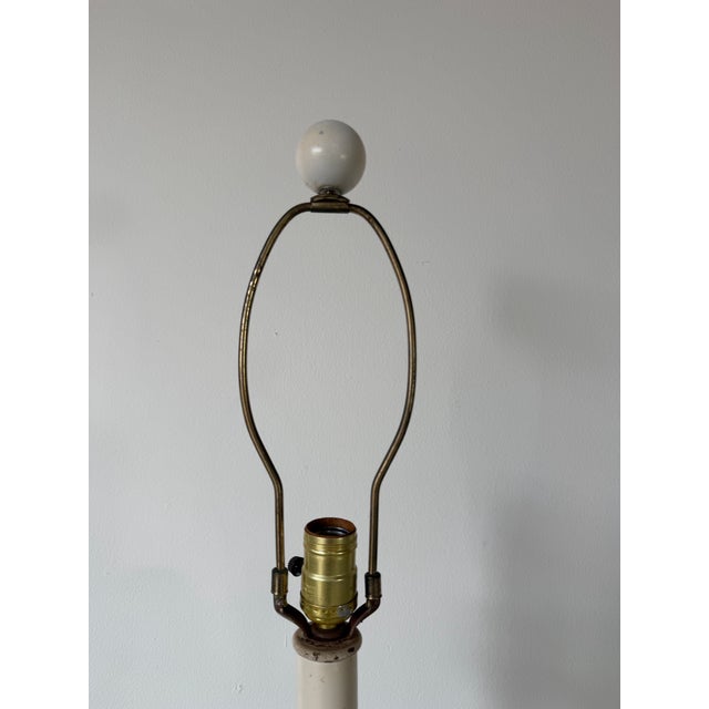Wood 1970s Vintage Hollywood Regency White Twist-Carved Wood Floor Lamp For Sale - Image 7 of 12