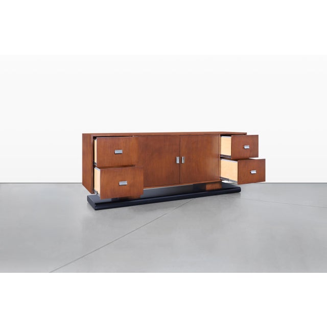Vintage Custom-Made Walnut Credenza For Sale In Los Angeles - Image 6 of 12