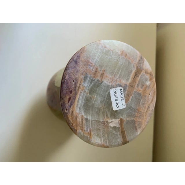 Transitional Honey Marble Onyx Vase For Sale In New York - Image 6 of 8