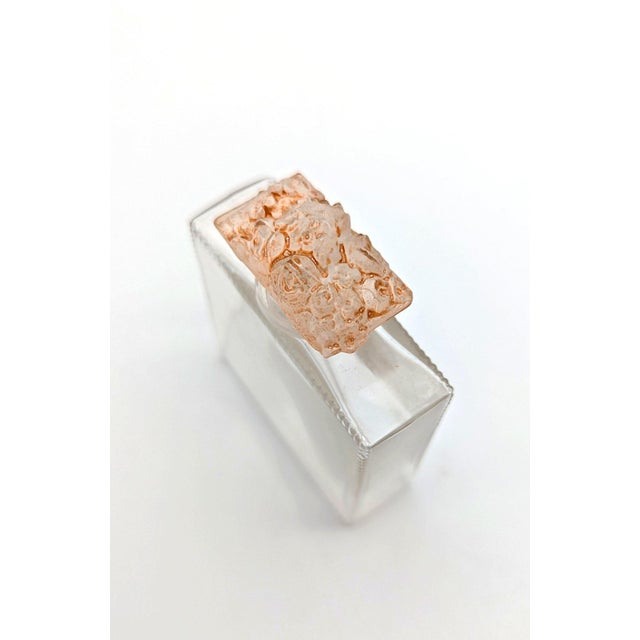 René Lalique Fleurs De France Perfume Bottle for Dorsay with Original Label, Ca. 1919 by René Lalique, 1890s For Sale - Image 3 of 7