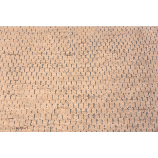 Modern Nazmiyal Collection Cream Subtle Pattern Contemporary Area Rug For Sale - Image 3 of 5