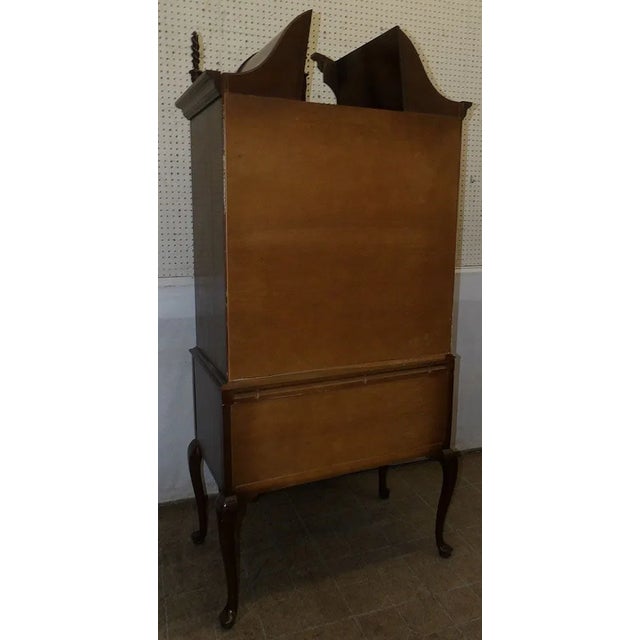 1980s Council Craftsman Queen Anne Cherry Highboy Dresser 11-Drawer For Sale - Image 9 of 11