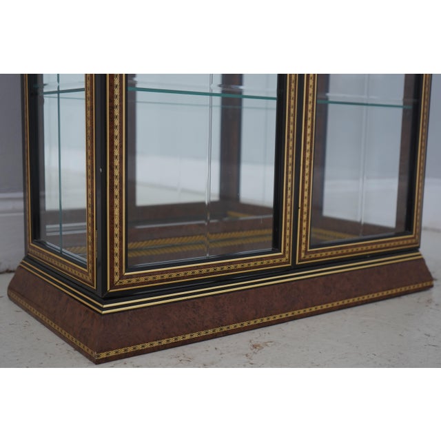 Italian 2 Door Etched Glass Decorated Curio Display Cabinet For Sale - Image 11 of 15