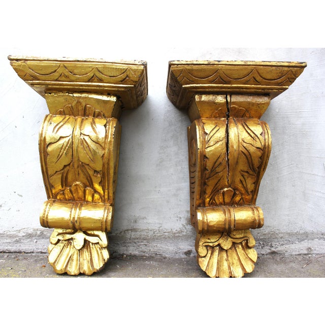 Baroque Vintage Wall Corbels in Gilt Wood, 1930s, Set of 2 For Sale - Image 3 of 12