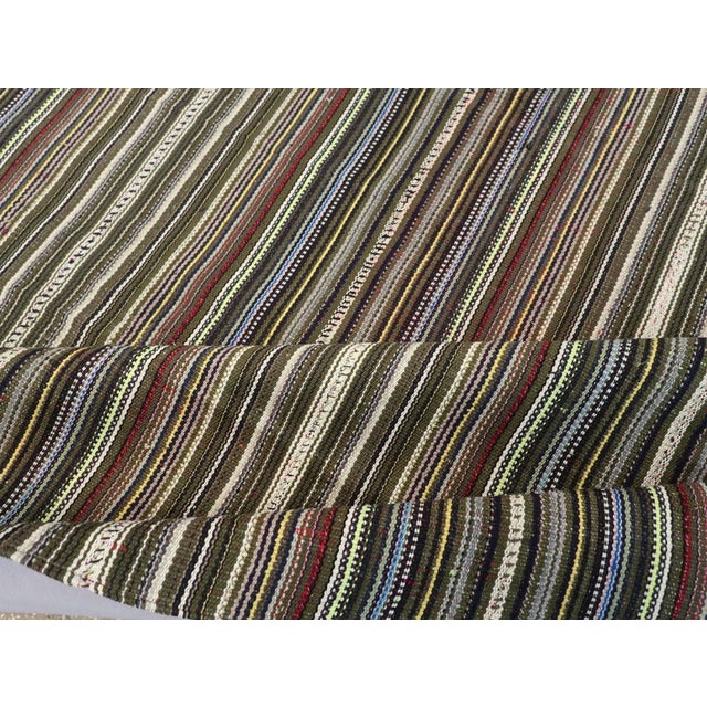 Textile Galerie Shabab Collection Mid-20th Century Handmade Turkish Flatweave Kilim Small Square Room Size Carpet For Sale - Image 7 of 8