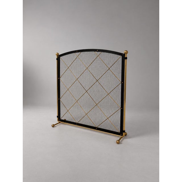 1940s Vintage Brass and Black Metal Fireplace Screen with Geometric Lattice Design, 1940 For Sale - Image 5 of 5