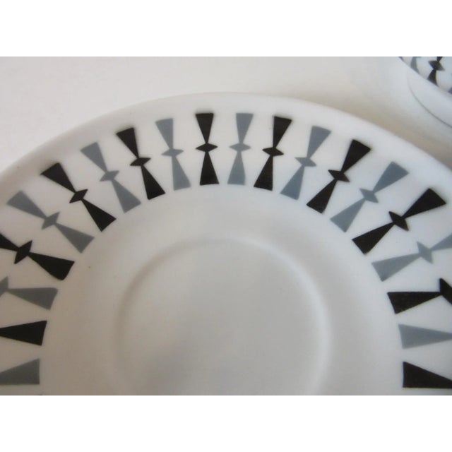 Paul McCobb Mid Century China 36 Pc. / Six Place Settings by Jackson Co. For Sale In Cincinnati - Image 6 of 11