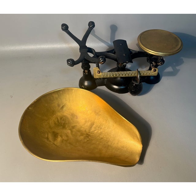 1900 - 1909 1900s Antique Balance Scale With Brass Scoop Farmhouse Kitchen Cast Iron Chatillon & Sons For Sale - Image 5 of 9