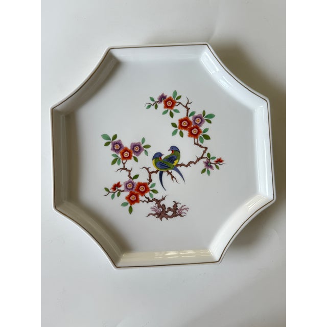 Neuer Auschnitt Dish with Indian Flower and Bird Painting from Meissen, 1990s For Sale - Image 6 of 6