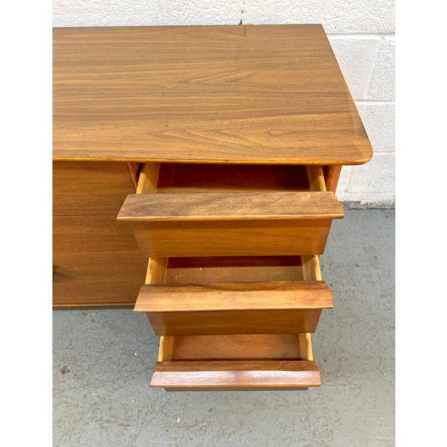 Kent Coffey Mid-Century "Eloquence" Walnut Dresser For Sale - Image 16 of 18