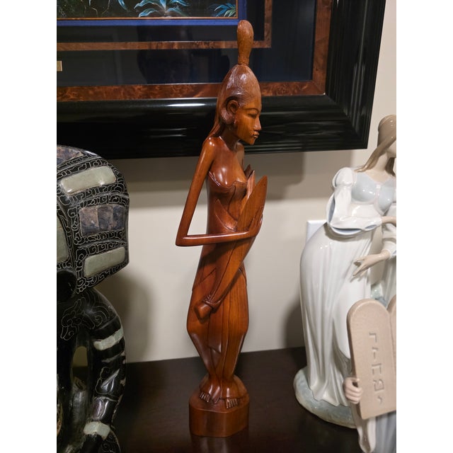 Vintage 21" Balinese Modernist "Lone Warrior" Wood Sculpture – Klungkung School For Sale In Phoenix - Image 6 of 12