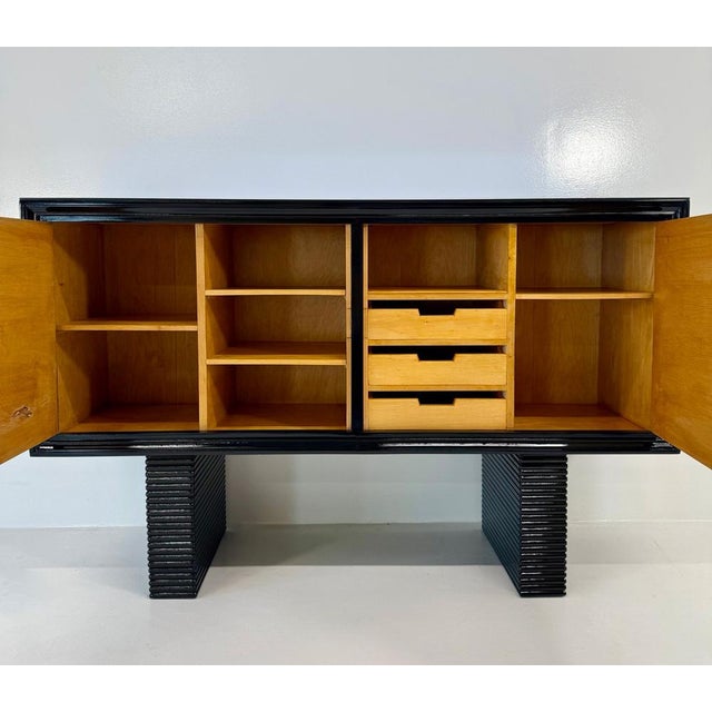 Italian Art Deco Sideboard in Parchment with Black Lacquer and Blue Mirror, 1940s For Sale - Image 17 of 18