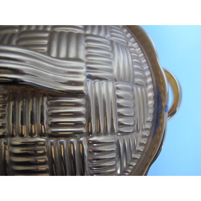 Gumps Mid 20th Century Gump’s Golden Glo Weave Covered Casserole by Hall China For Sale - Image 4 of 7