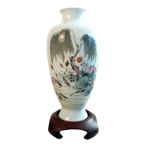 Chinese Porcelain Houaniao Guanyinzun