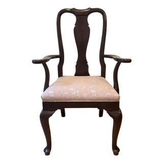 1990s Ethan Allen Georgian Court Solid Cherry Traditional Style Dining Arm Chair 11-6211 For Sale