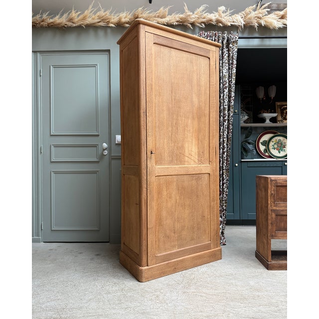 Large Antique Bonnetière in Oak, 1890s For Sale - Image 13 of 14