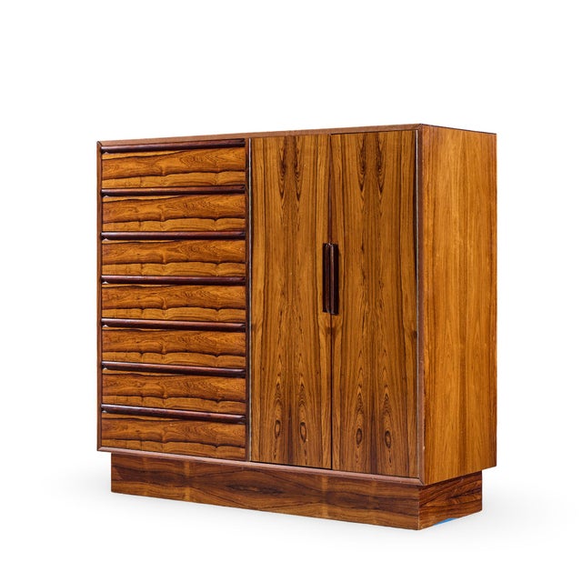 Mid-Century Modern Westnofa Mid Century Norwegian Rosewood Gentleman's Chest Dresser For Sale - Image 3 of 10