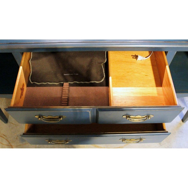 Late 20th Century Pennsylvania House Teal Blue China Cabinet - Blue For Sale - Image 5 of 7