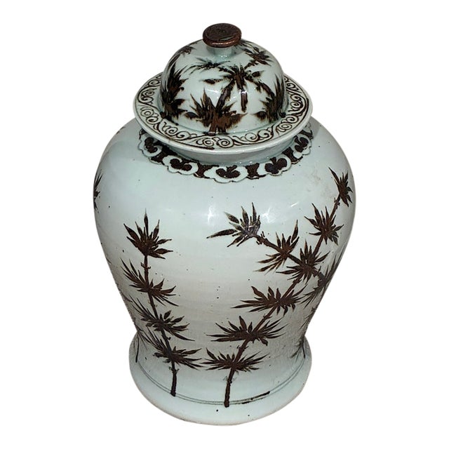 Ethan Allen Porcelain Temple Jar Featuring a Brown Bamboo Motif For Sale