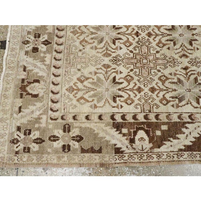 Ivory Galerie Shabab Collection Mid-20th Century Turkish Anatolian Gallery Carpet For Sale - Image 8 of 9