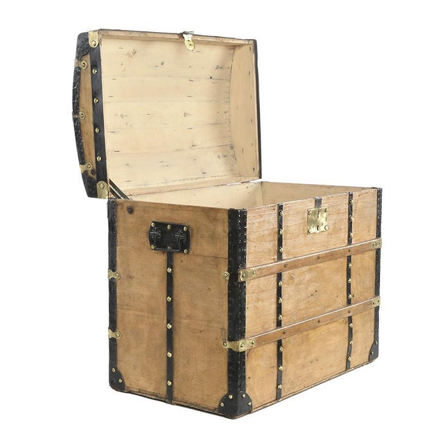 Parisian Reinforced Wooden Transport Trunk, 1800s For Sale - Image 3 of 7
