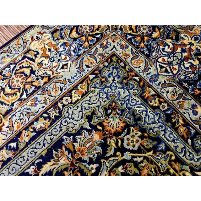 Middle Eastern Keshan Rug in Wool For Sale - Image 9 of 11