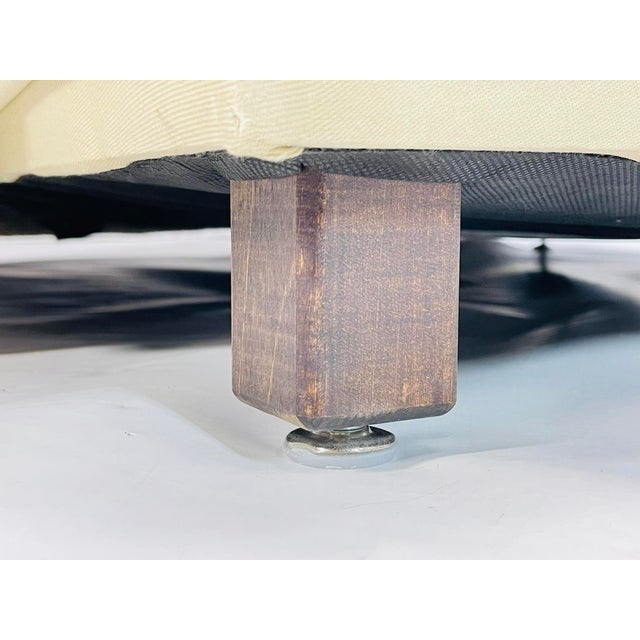 Pair of Lounge Chairs Made in the United States by R. Jones & Associates For Sale - Image 11 of 12