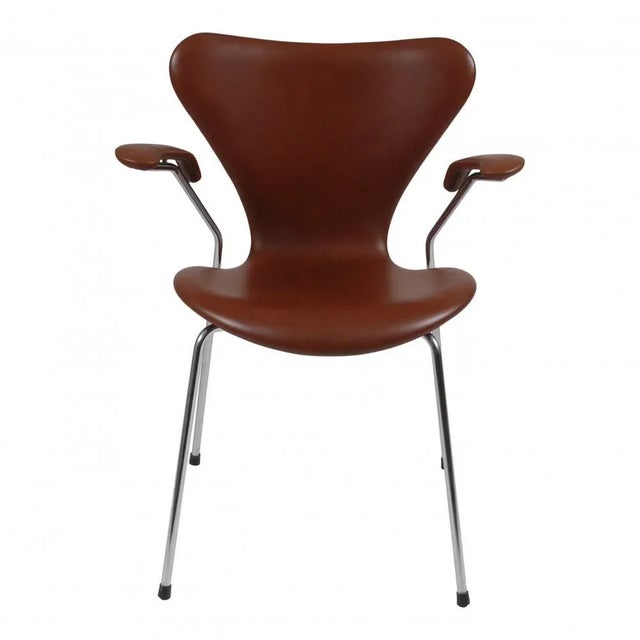 3207 Chair in Mocha Leather by Arne Jacobsen for Fritz Hansen For Sale - Image 5 of 5