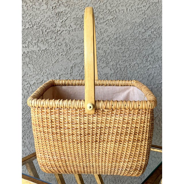 Nantucket-Style Late 20th-Century Sewing Basket With Pocketed Interior Drawstring Liner For Sale - Image 12 of 12