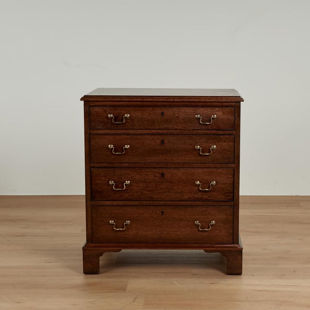 Vintage Pair of Chippendale Style Stands by Biggs For Sale - Image 15 of 18