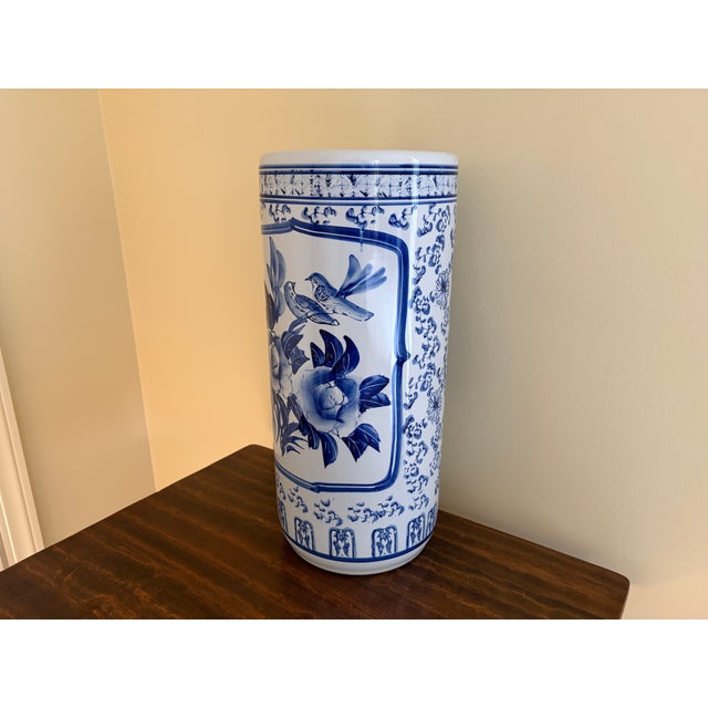 Maitland - Smith Vintage Chinoiserie Blue and White Porcelain Umbrella Stand For Sale - Image 4 of 13