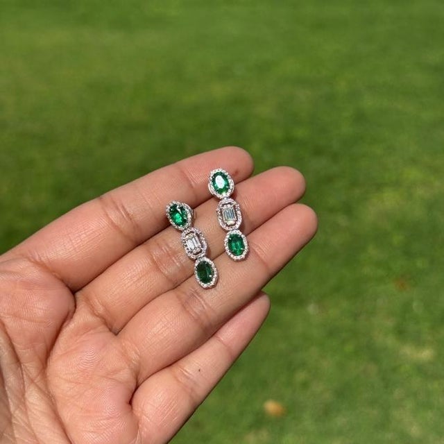 Art Deco-Inspired 1.66ct Emerald & Baguette Diamond Drop Earrings 14k Gold- 2 Pieces For Sale In New York - Image 6 of 11