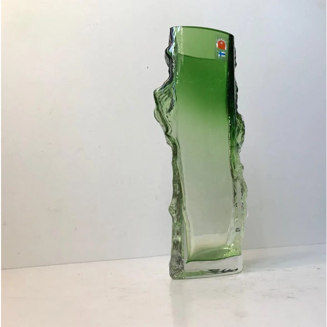 Mid-Century Modern Vintage Green Ice Glass Vase by Kaj Blomqvist for Kumela, 1970s For Sale - Image 3 of 13