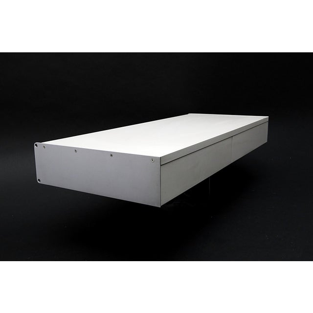 No longer in production. Many more shelf parts in other offers I have official proof of authenticity such as vintage...