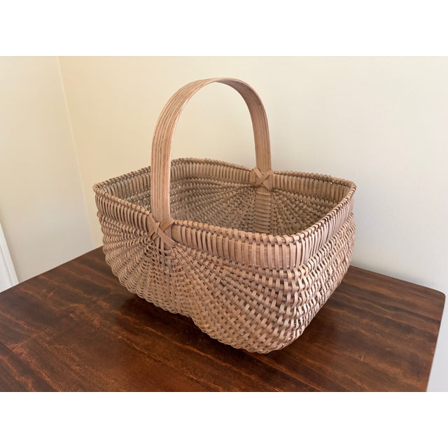 French Country Vintage Nantucket-Style Handwoven Rattan Gathering Basket For Sale - Image 3 of 9