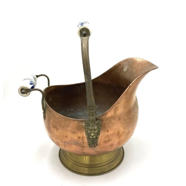 Vintage Copper Vessel, 1920s, in Good conditions. Designed 1920 to 1949