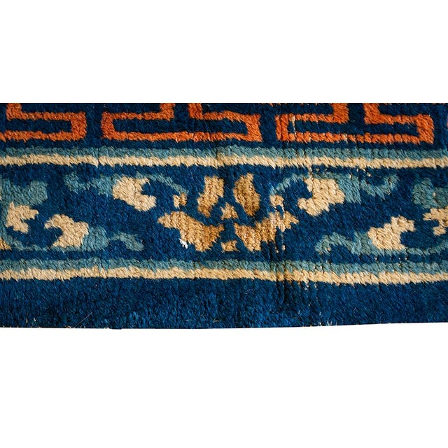 1880s Antique Beige Field Medallion Greek Key Handknotted Chinese Ningxia Rug For Sale In New York - Image 6 of 10