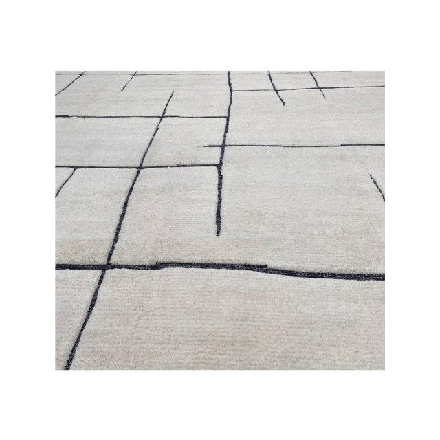 1990s Handwoven Moroccan Area Rug 9x12 For Sale - Image 9 of 11