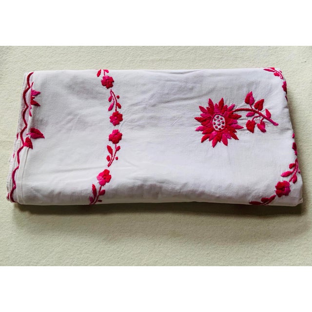 1960s Magenta Hand-Embroidered Linen Tablecloth — Nantucket Estate — Sunflowers & Swag Garlands For Sale - Image 15 of 15