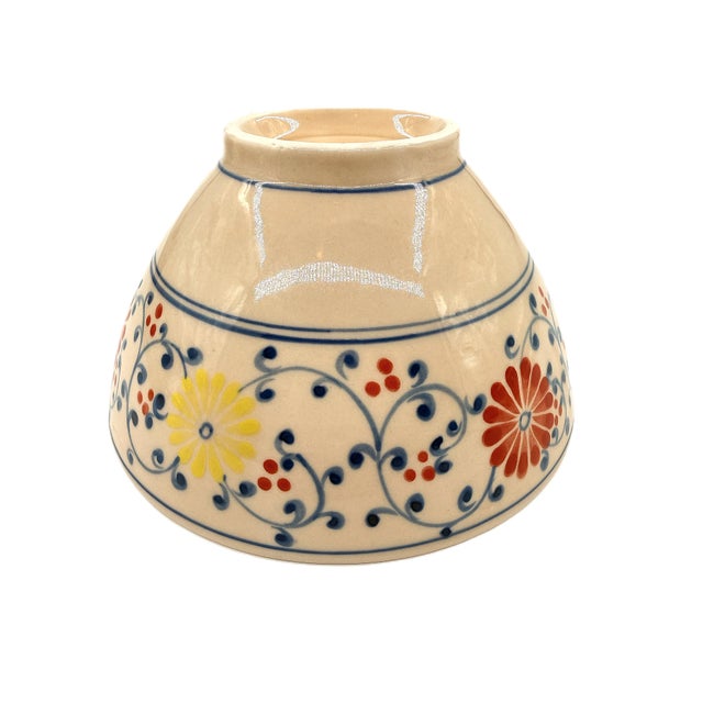 Ceramic Set of 4 Handcrafted Bat Trang Vietnamese Ceramic Pho or Ramen Bowls With Floral Motifs For Sale - Image 7 of 12