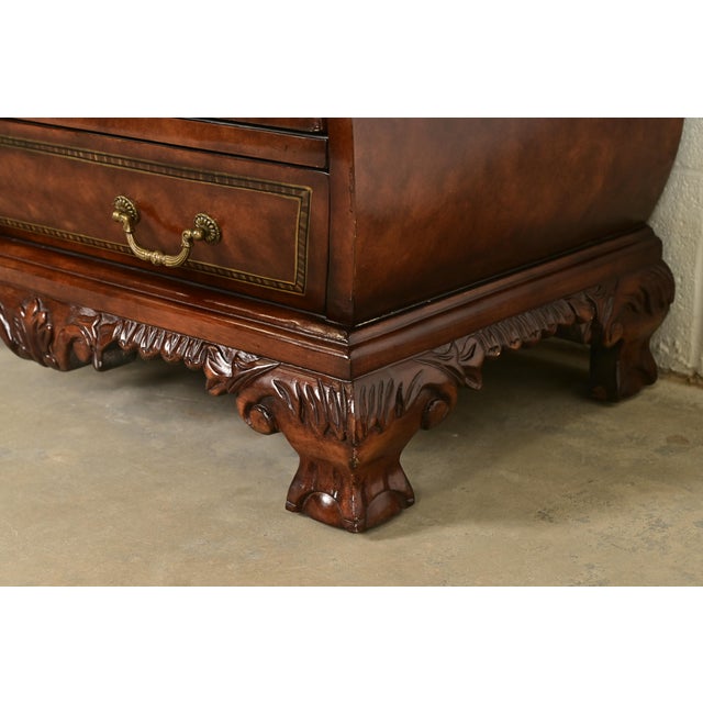 Maitland Smith Style Dutch Louis XV Burled Walnut Bombe Chest or Commode For Sale - Image 12 of 16