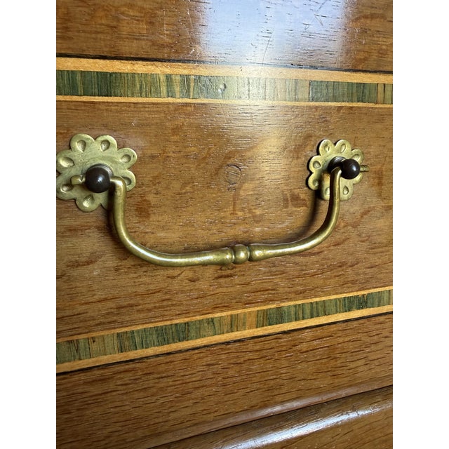 Josephine Biedermeier Austrian Walnut Commode with Marquetry, Vienna, 1830 For Sale - Image 15 of 16