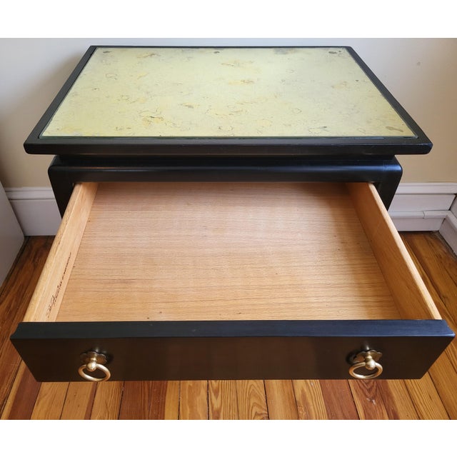Wood 1950s American of Martinsville Black Side Table With Mirrored Top For Sale - Image 7 of 12