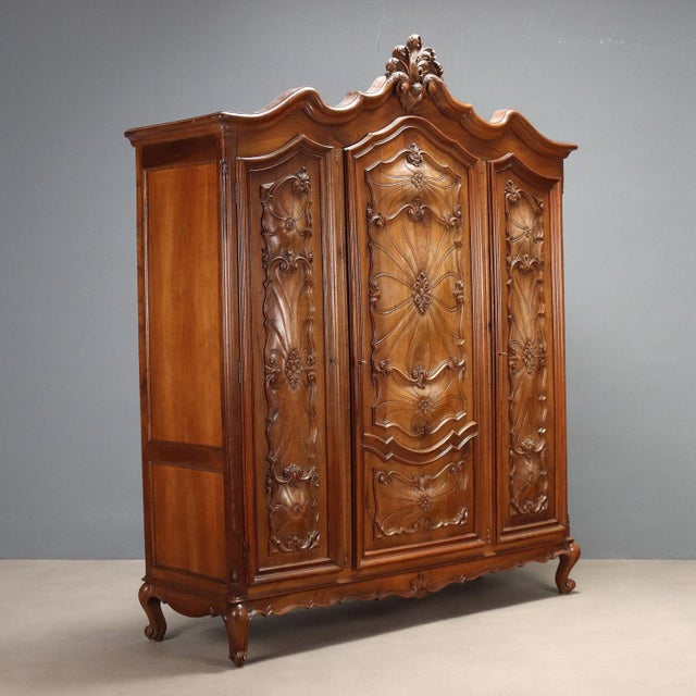 Antique Baroque Style 3-Door Wardrobe in Walnut For Sale - Image 13 of 13