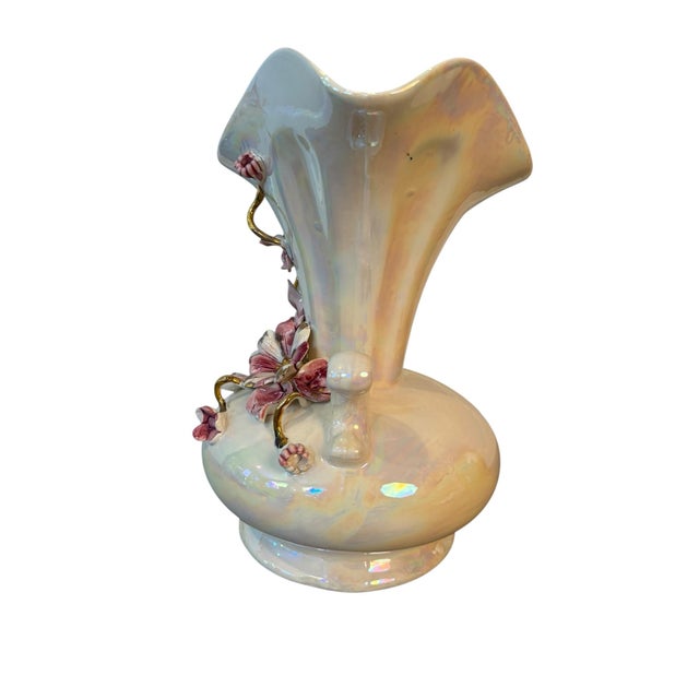 Vintage Capodimonte Iridescent Floral Fan Vase, Made in Italy, Applied Flowers & Gold For Sale In Portland, ME - Image 6 of 7