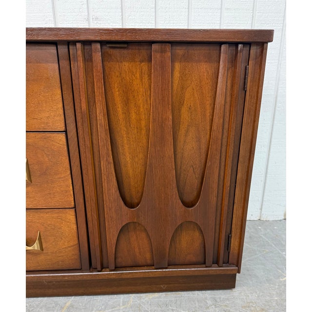 Mid-Century Modern Broyhill Brasilia Sideboard For Sale - Image 10 of 13