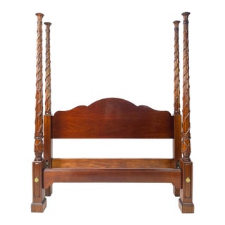 Hickory Chair Co. Attributed Queen-Size Reed and Ribbon Four-Poster Bed For Sale