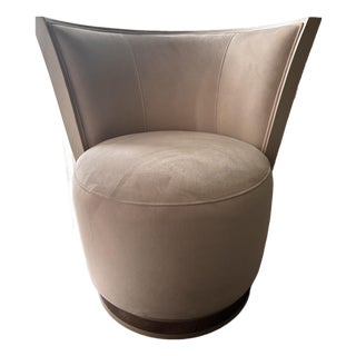 Caracole "U Turn" Swivel Accent Chair - Mid-Century Modern Style For Sale
