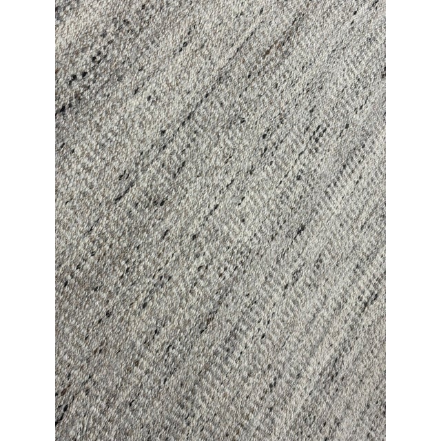 Rh Saravia Wool & Jute Rug – 9x12 Grey Multi | Handwoven Wool & Jute | Made in India For Sale - Image 11 of 18