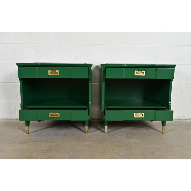 John Widdicomb Mid-Century Modern Hollywood Regency Green Lacquered Nightstands, Newly Refinished For Sale In South Bend - Image 6 of 13